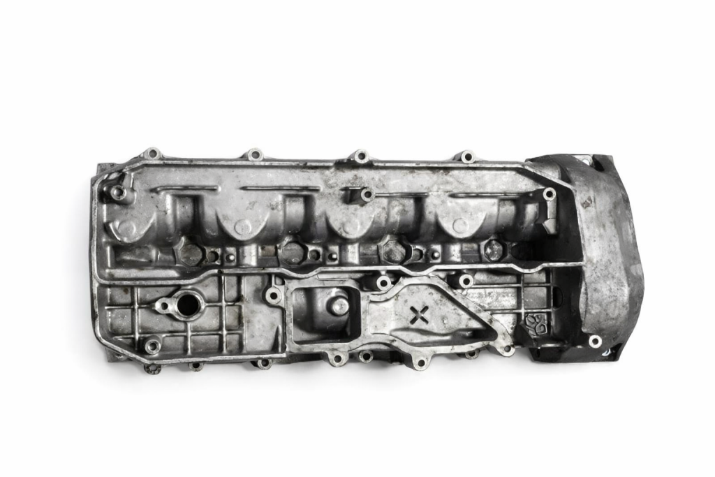 OM611 MOTOR KÜRBÜTOR KAPAĞI