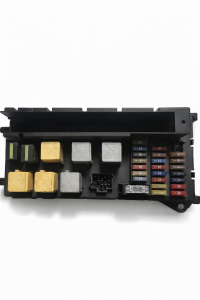 W447 SİGORTA KUTUSU2
